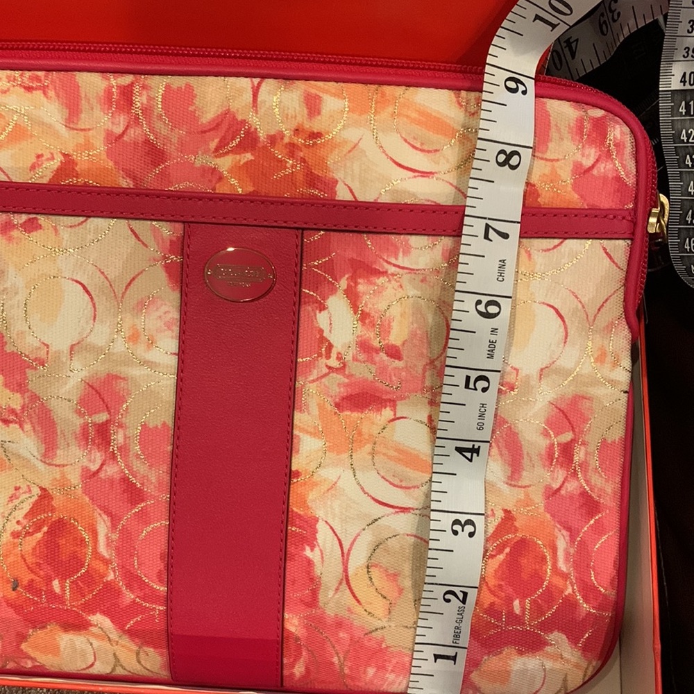 NWT 9”x11” iPad or device storage sleeve - Picture 4 of 6